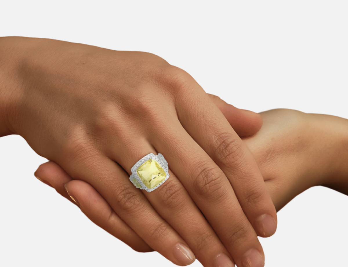 Gorgeous 11.72 carat Unheated Yellow Sapphire, Diamond, 18k Gold Ring GIA