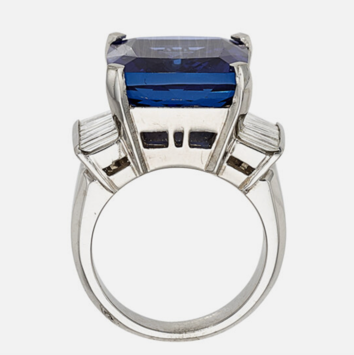 Stunning 14.82 carats High Quality Tanzanite, Diamond, White Gold Ring GIA Certification